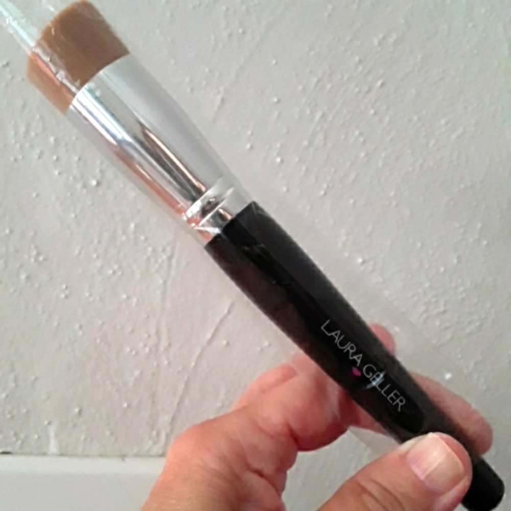 NWOT Laura Geller Kabuki Angled Full Handle Makeup Brush